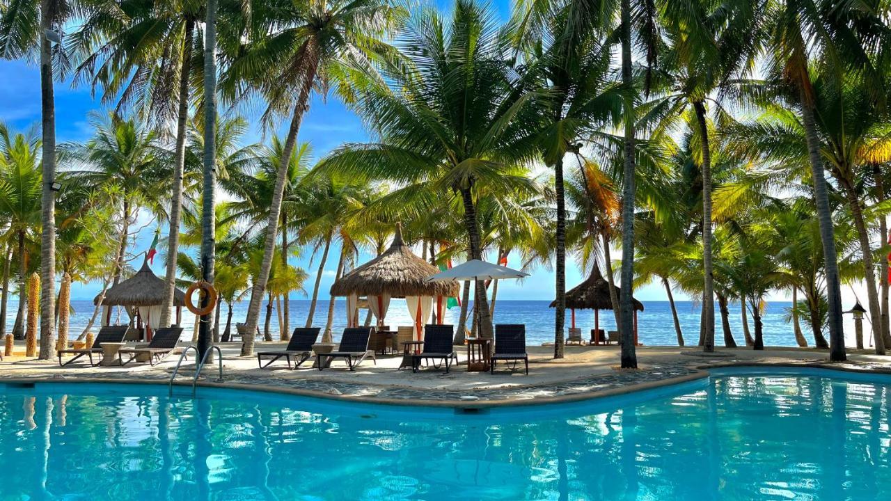 Coco Grove Beach Resort, Siquijor Island ภายนอก รูปภาพ A resort in Boracay