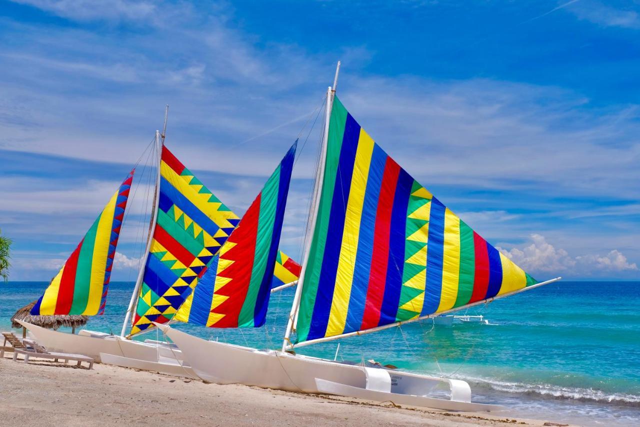 Coco Grove Beach Resort, Siquijor Island ภายนอก รูปภาพ A Paraw at Calaguas Island, Quezon, Philippines