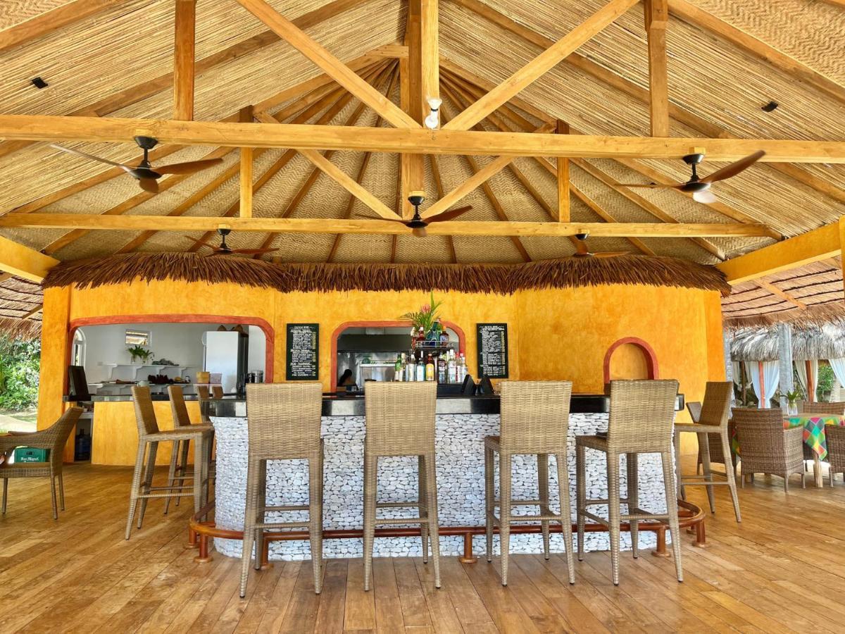 Coco Grove Beach Resort, Siquijor Island ภายนอก รูปภาพ The bar at the restaurant