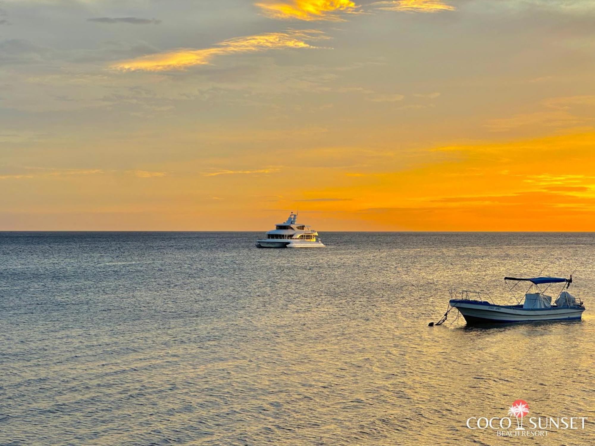 Coco Grove Beach Resort, Siquijor Island ภายนอก รูปภาพ Sunset at the Gulf of Naples